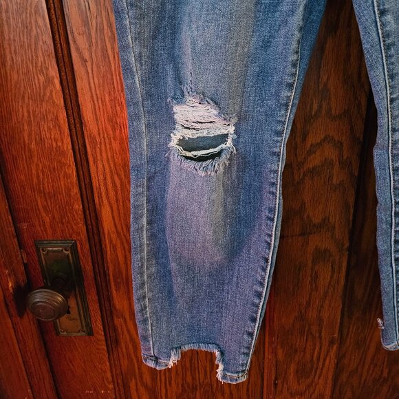 Judy Blue Distressed High Rise Slim Fit Ankle Jeans Sz 15/32 - Picture 2 of 9